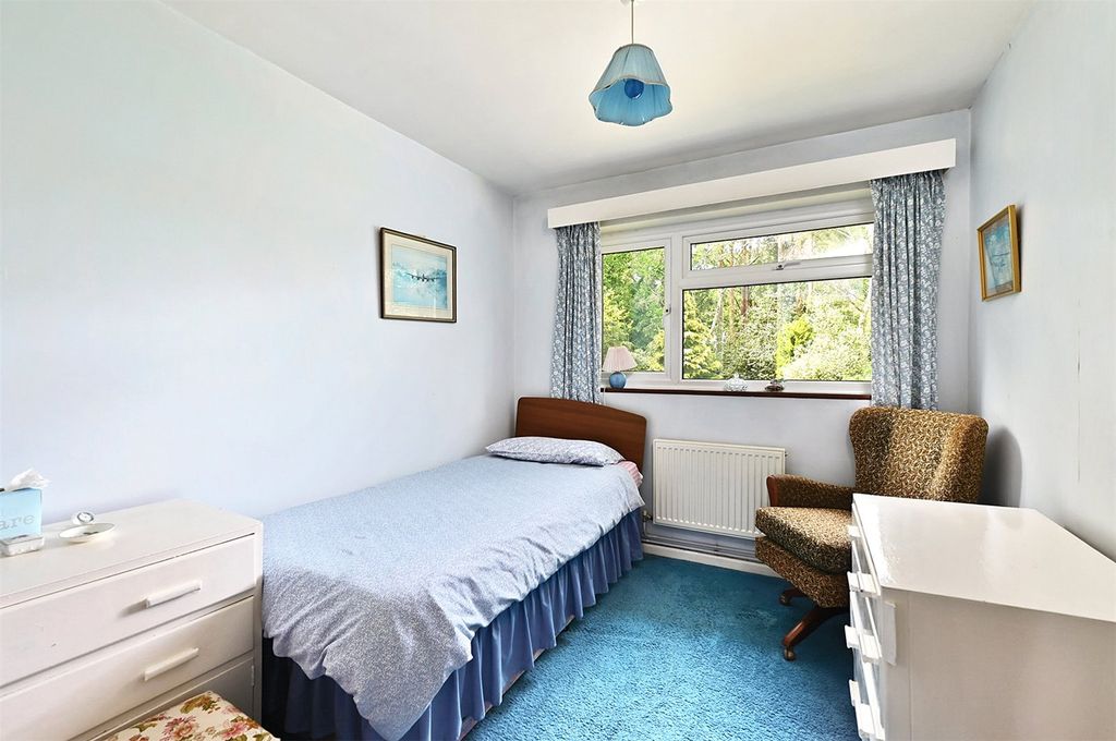 Additional image 10 of 4 bed detached house for saleDinorben Close, Fleet, Hampshire GU52