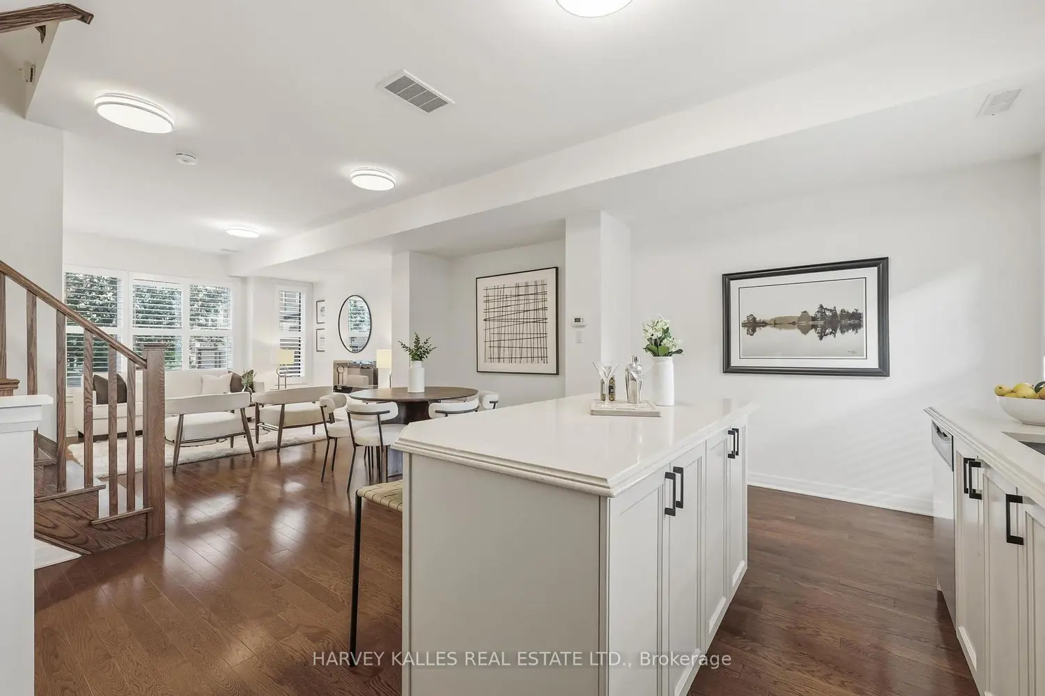 Additional image 9 of 55 Thomas Mulholland Drive 9