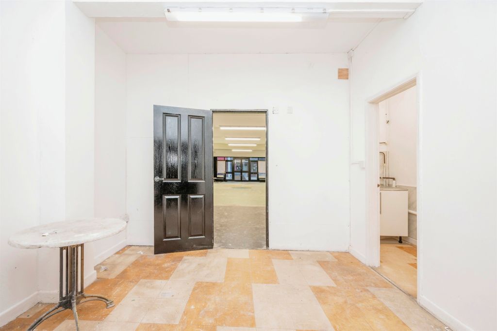 Additional image 3 of 2 bed flat for saleRegent Road, Great Yarmouth NR30