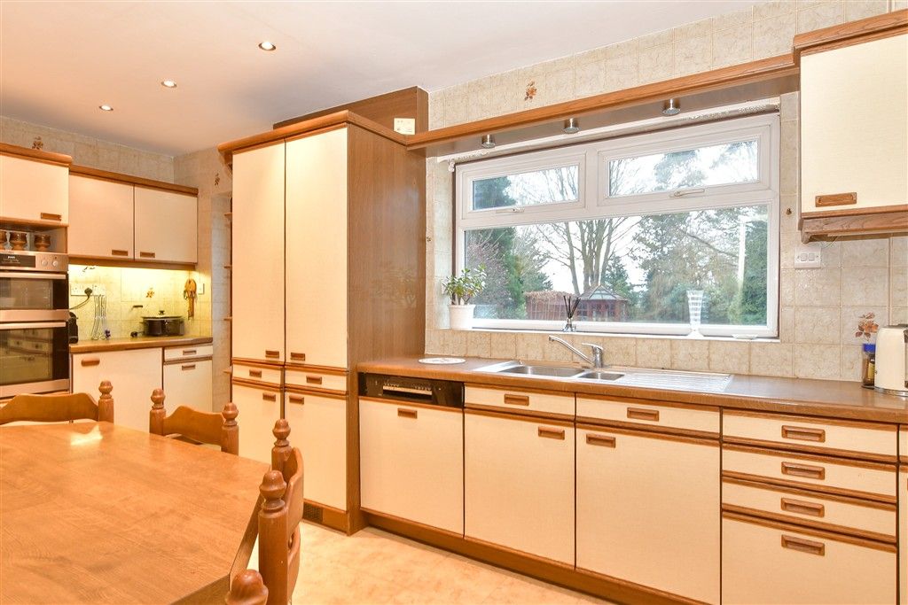4 bed detached house for saleAshford Road, Faversham, Kent ME13