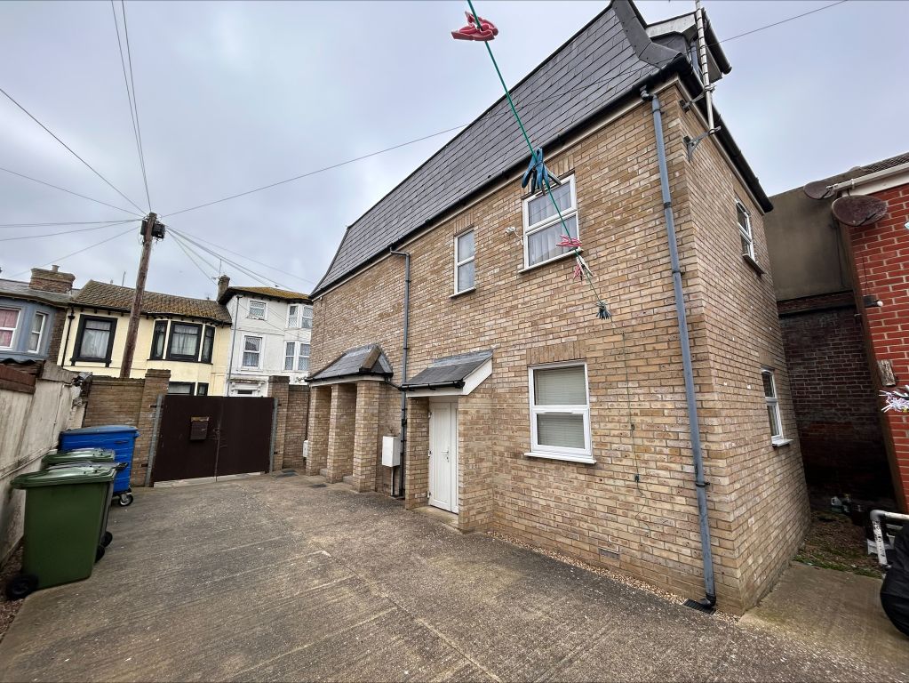 Additional image 3 of 3 bed flat for saleWellington Road, Great Yarmouth NR30