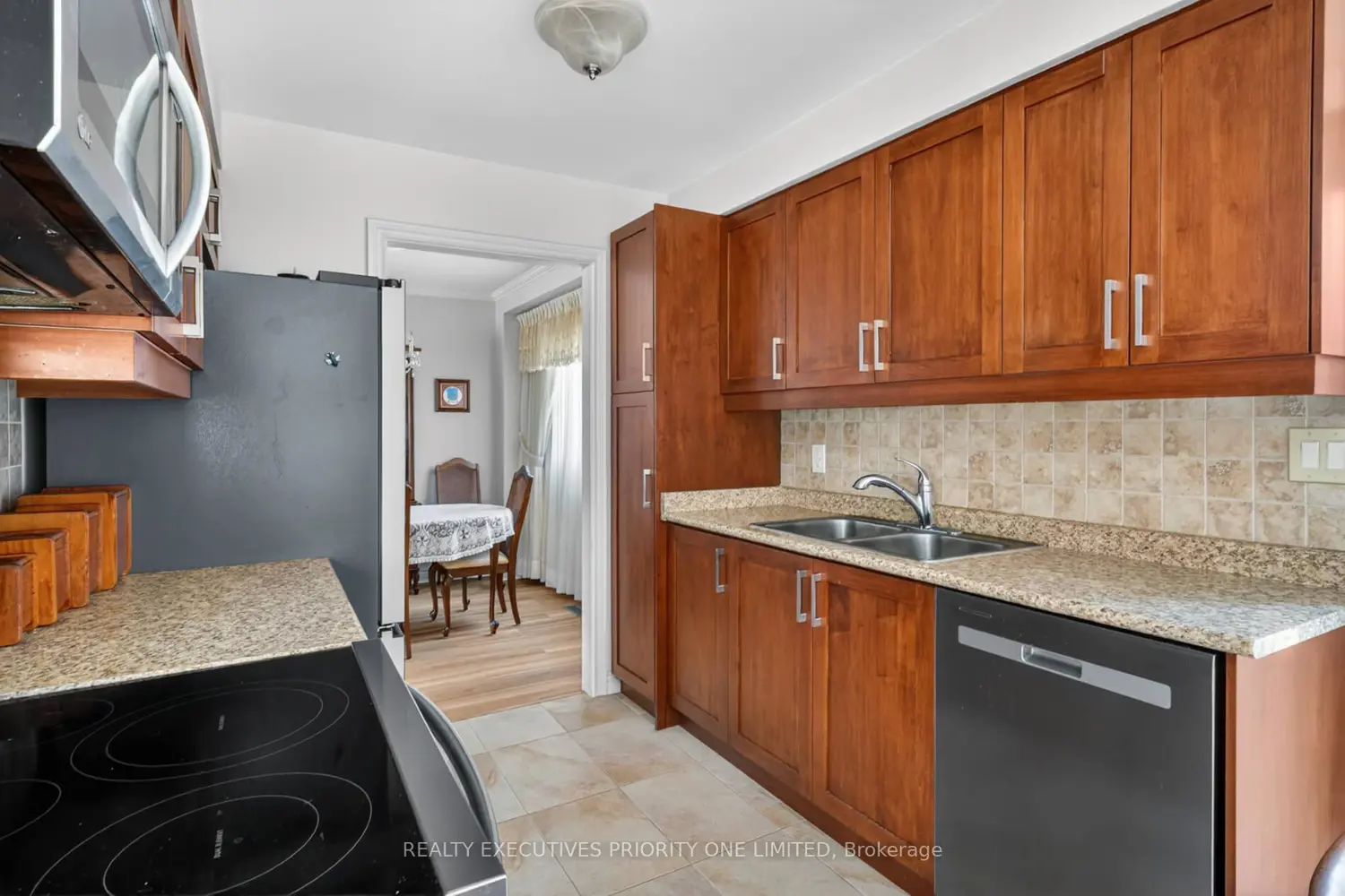 Additional image 6 of 346 Darlington Crescent