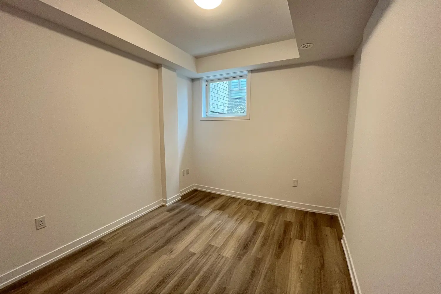 5 Bancroft Lane 319 photo 4