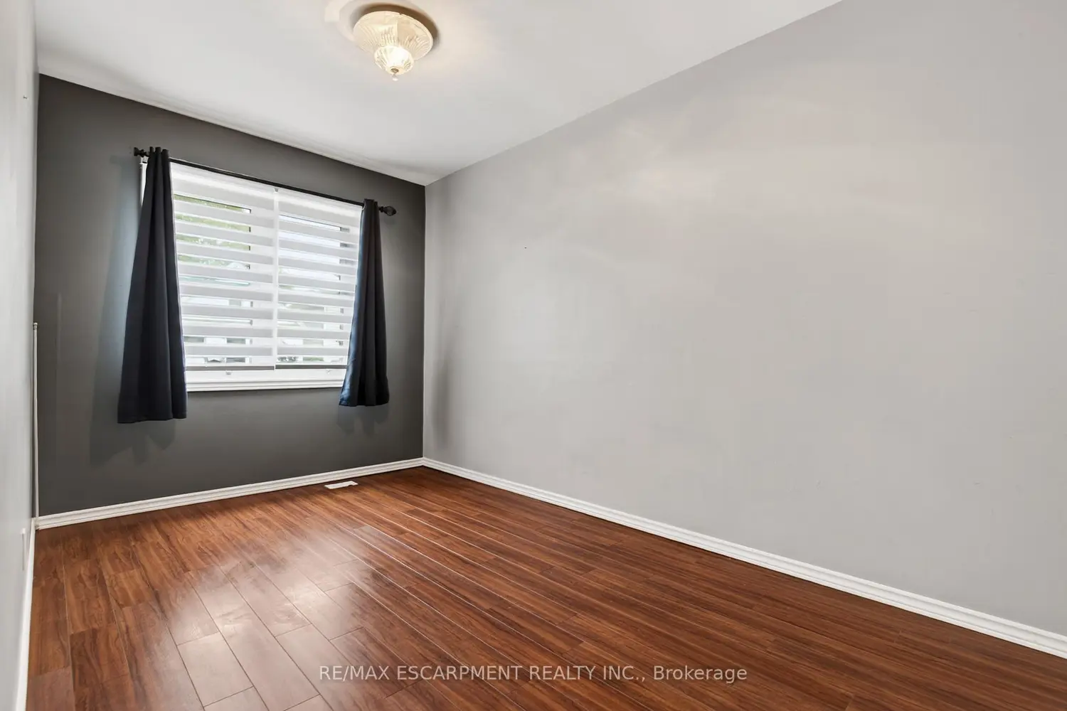 14 Cambridge Avenue photo 3