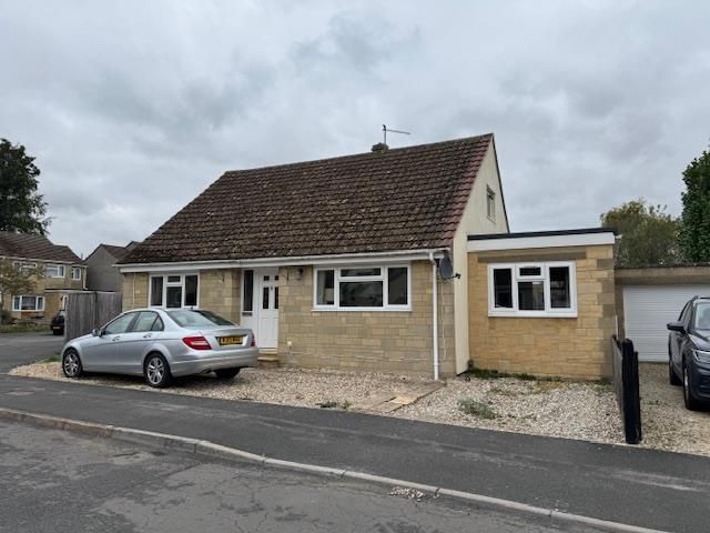 4 bed detached bungalow for saleLakeside, Fairford GL7