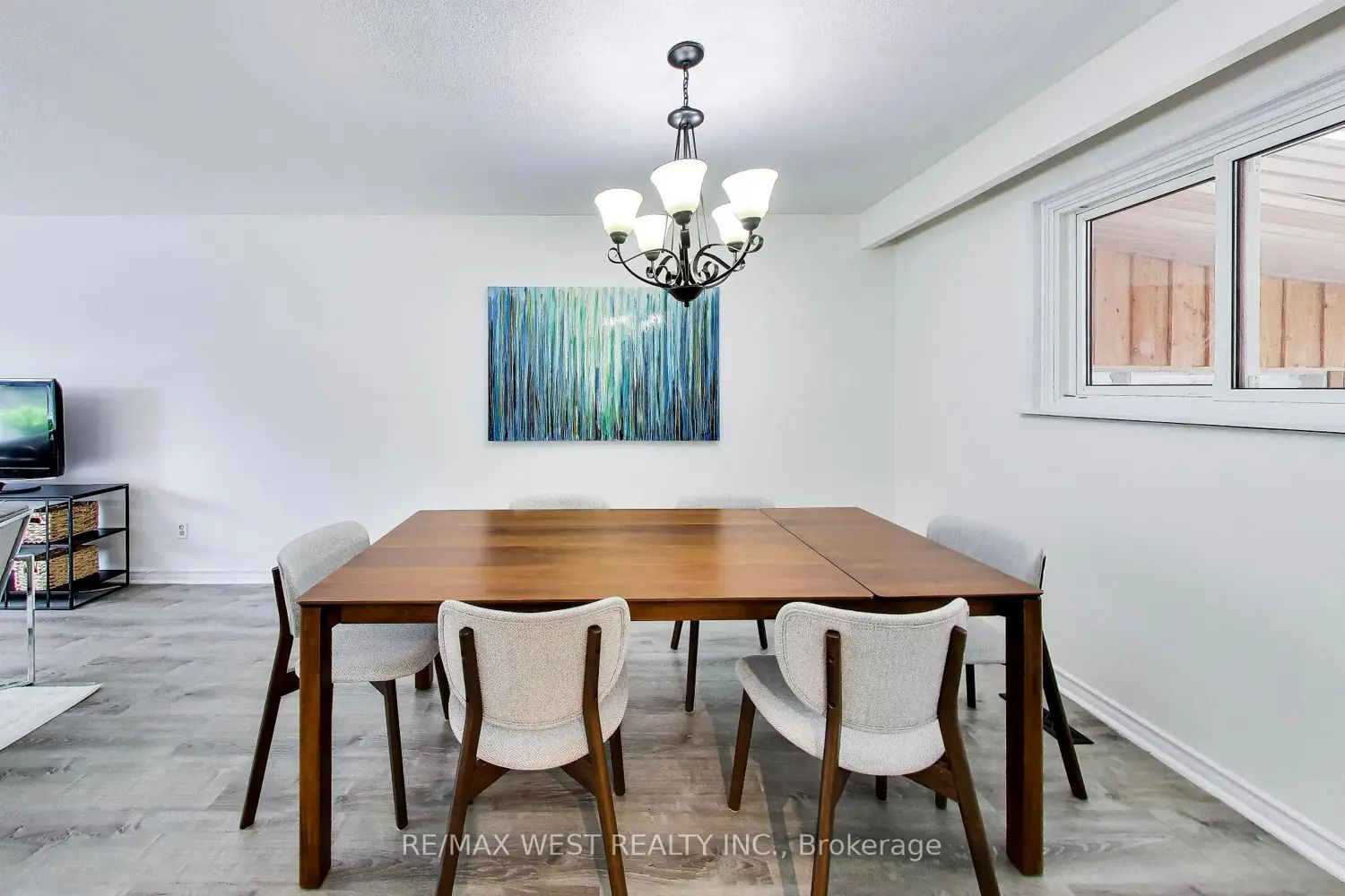 128 Roser Crescent photo 5