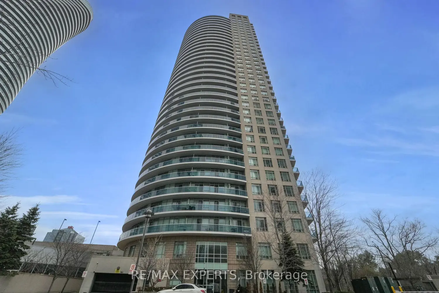 80 Absolute Avenue 2111