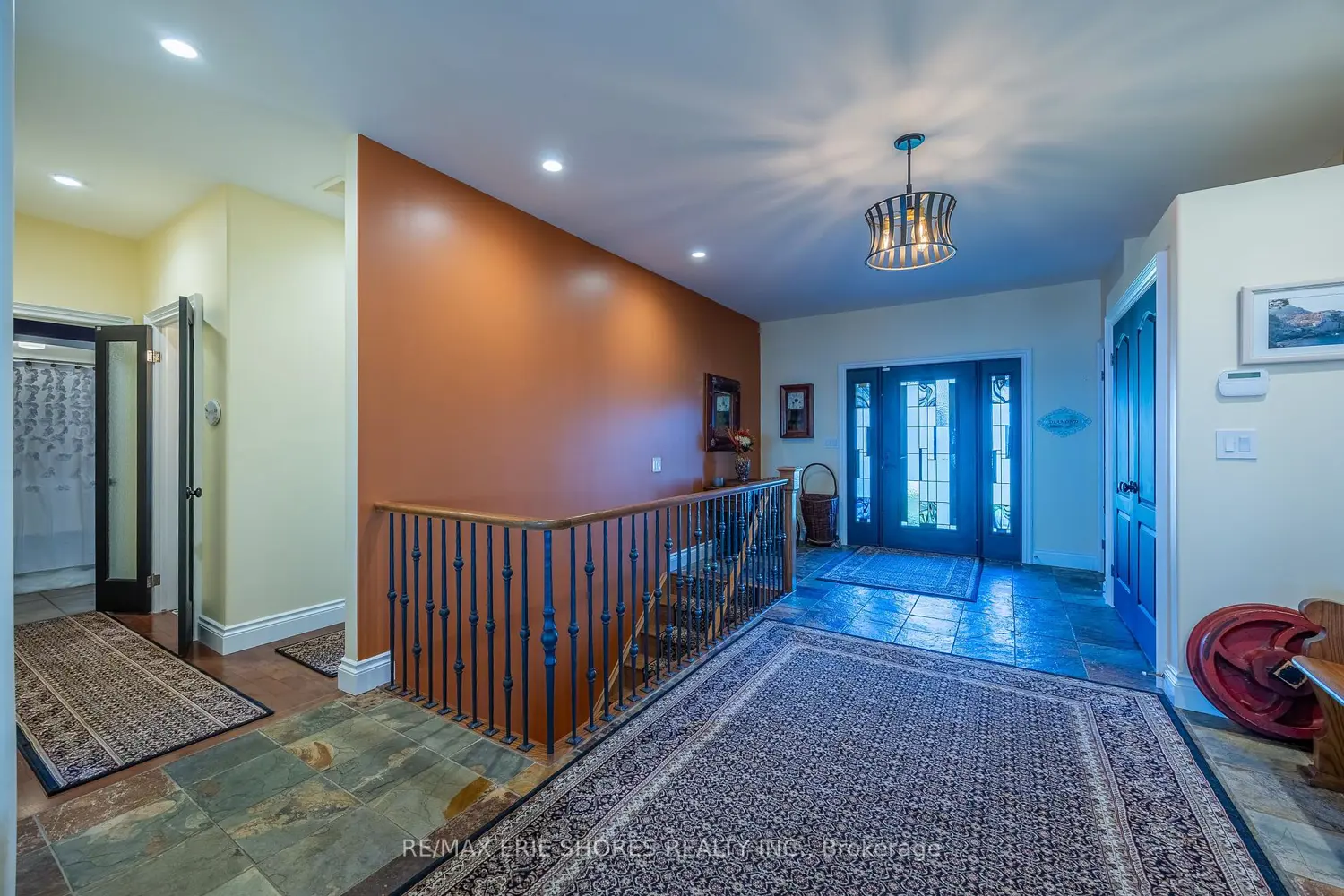 140 Brown Street photo 2