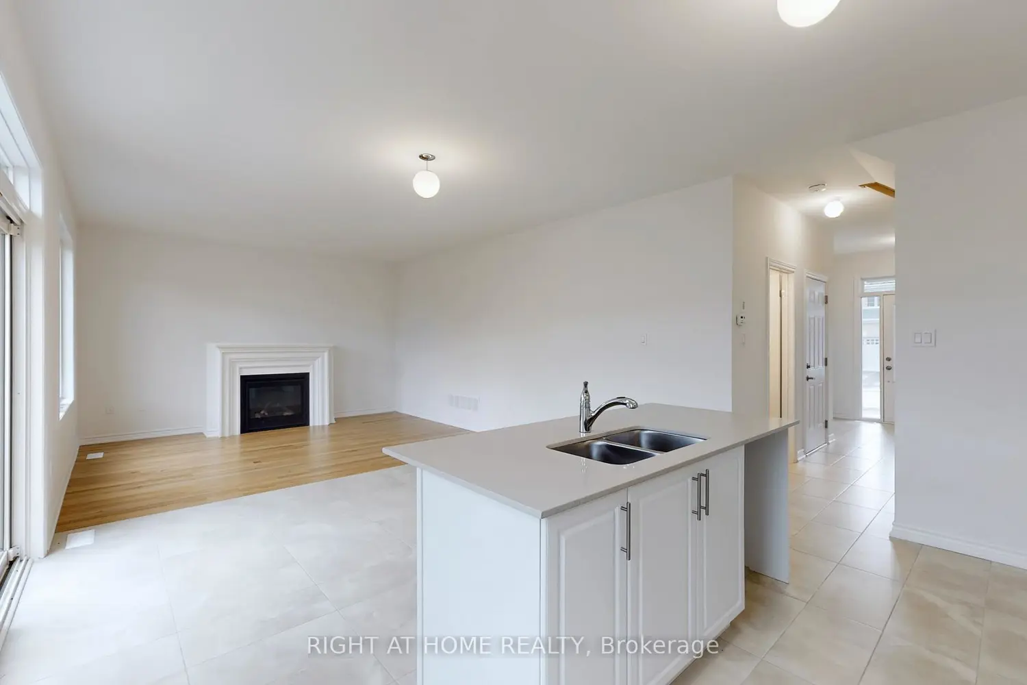 40 Ainslie Hill Crescent photo 5
