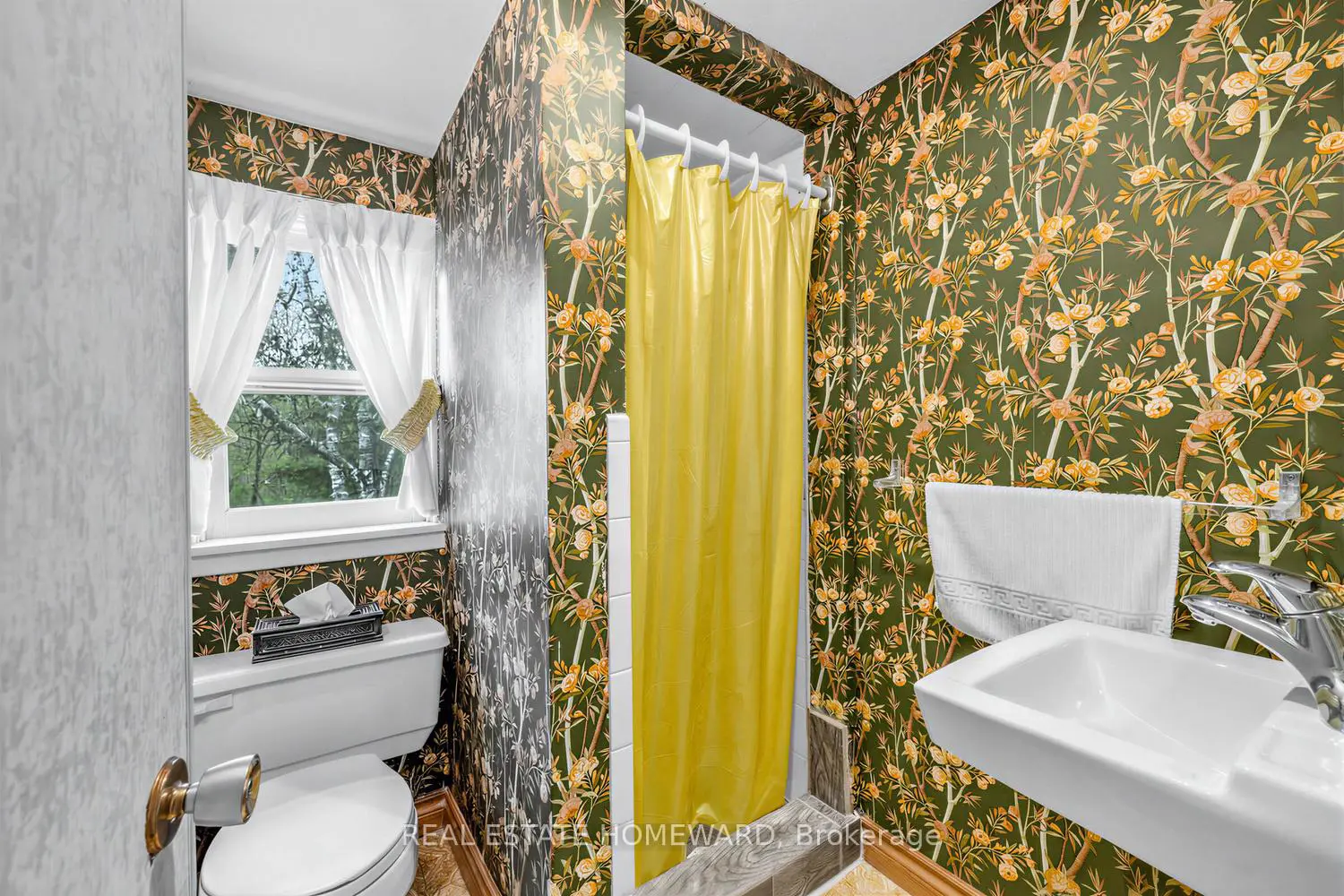 Additional image 15 of 228 Pemberton Avenue