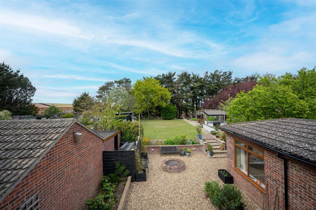 Additional image 2 of 4 bed detached house for saleClydesdale Rise, Bradwell, Great Yarmouth NR31