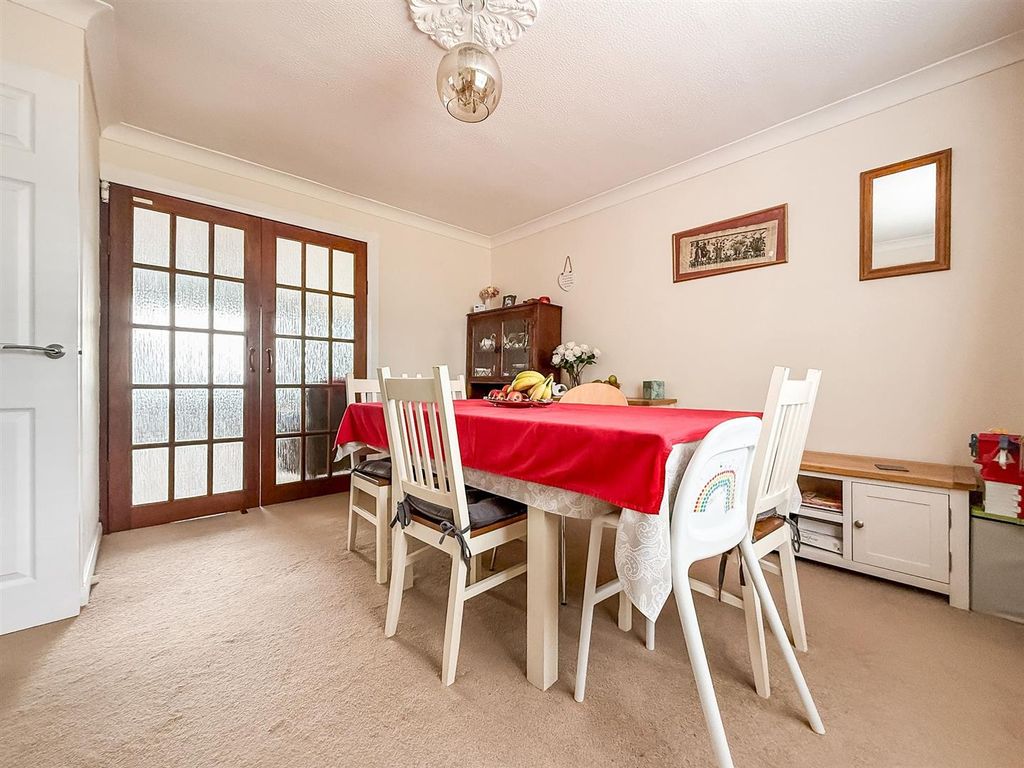 Additional image 7 of 4 bed detached house for saleFroxfield Gardens, Portchester PO16