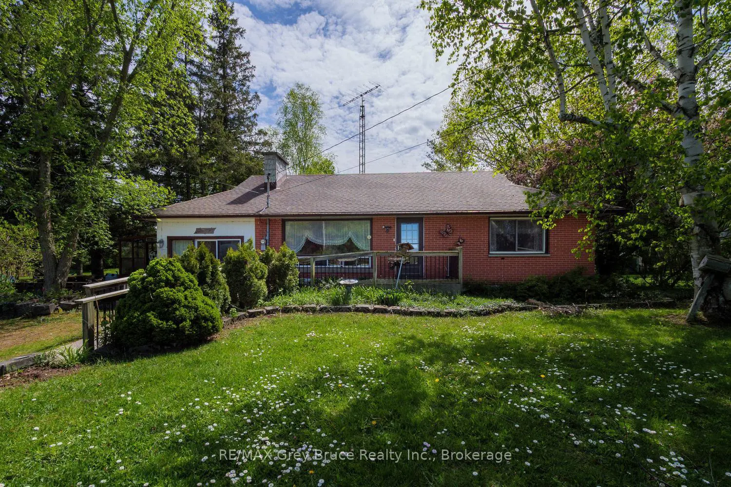 515 Princess Street photo 2