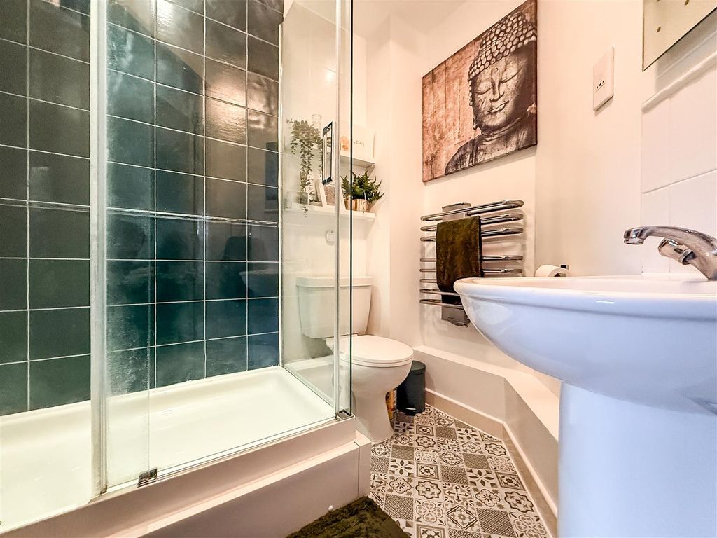 Additional image 9 of 2 bed flat for saleOysell Gardens, Portchester PO16