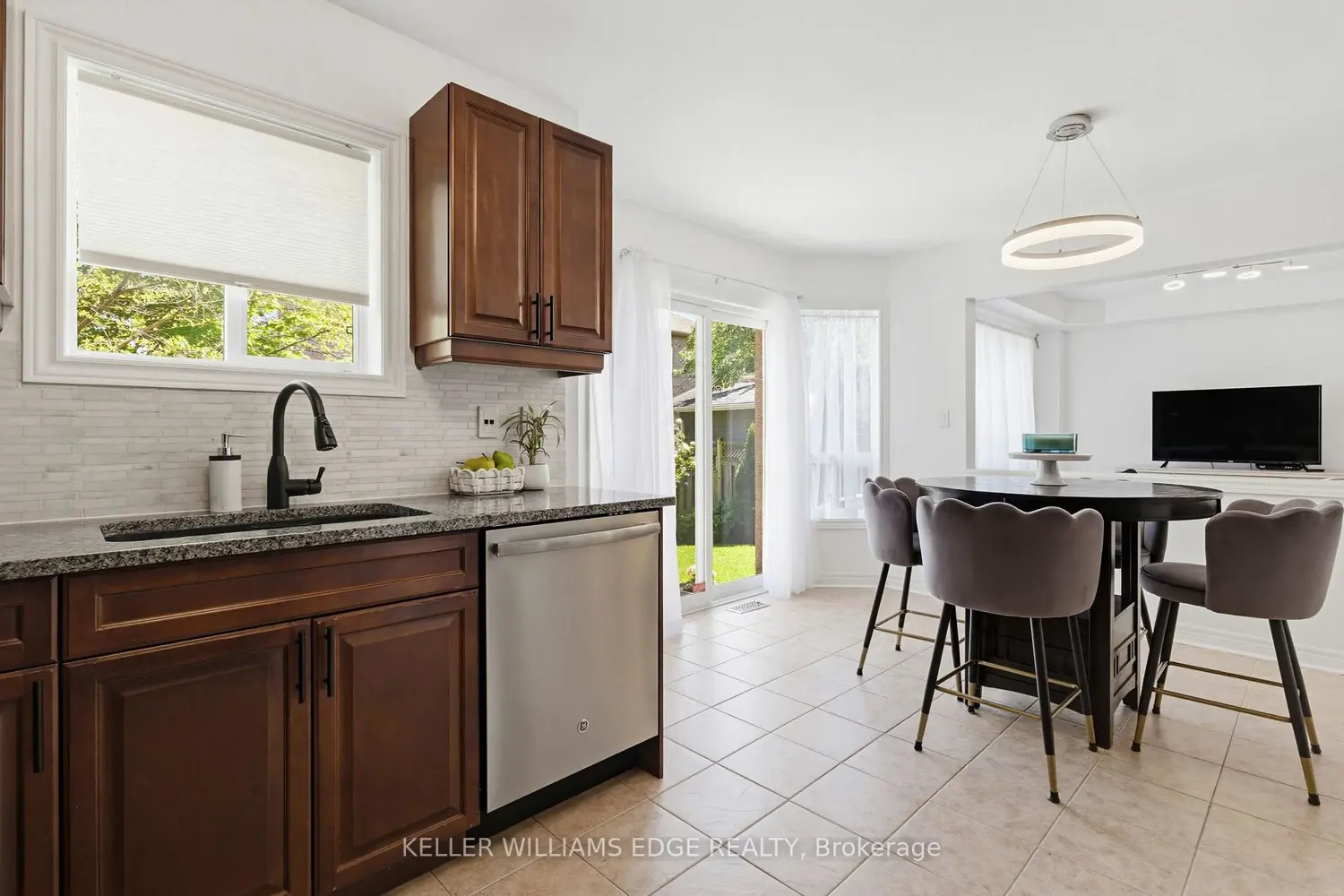 5398 Langford Road photo 4