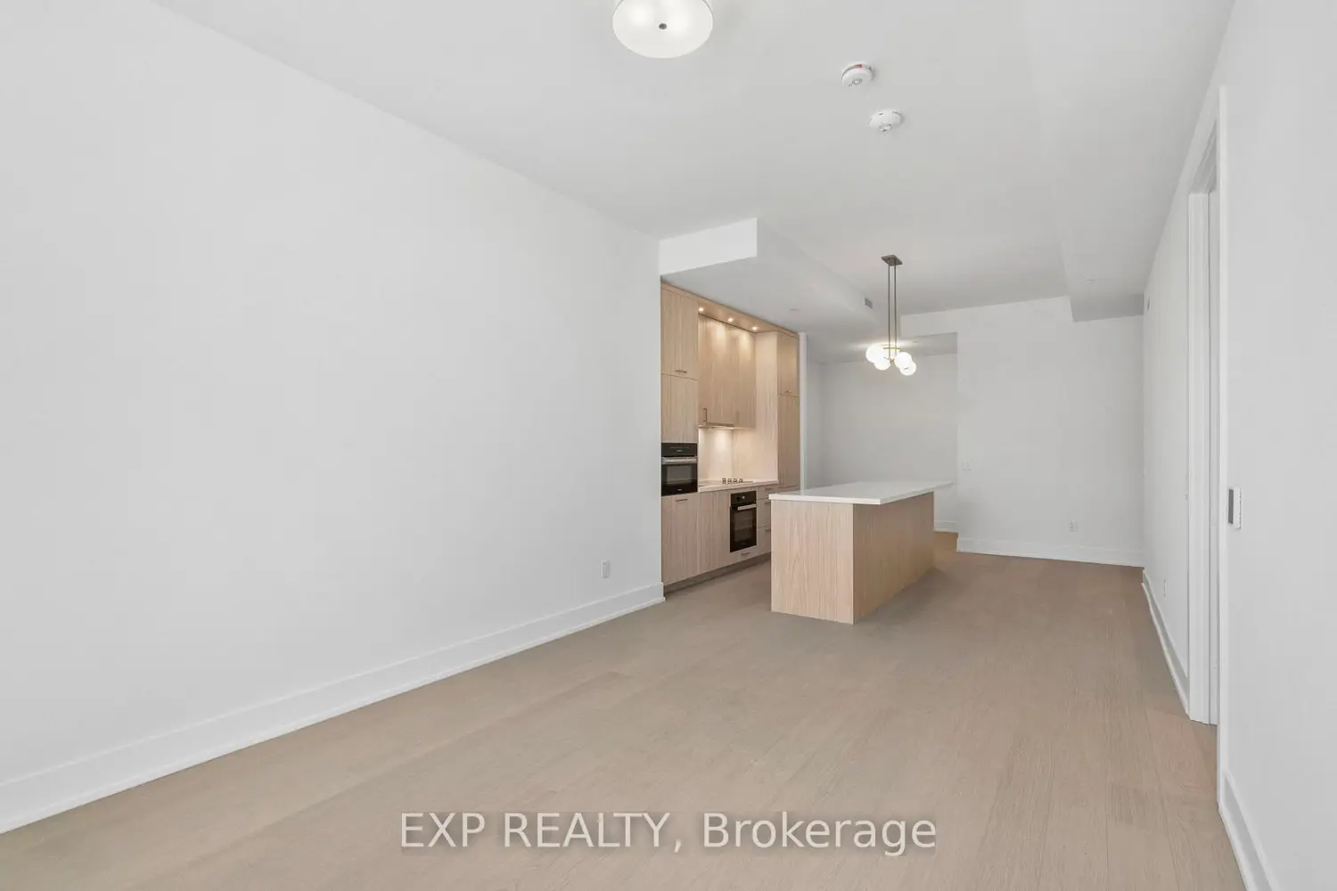 Additional image 4 of 399 Royal Orchard Boulevard 116