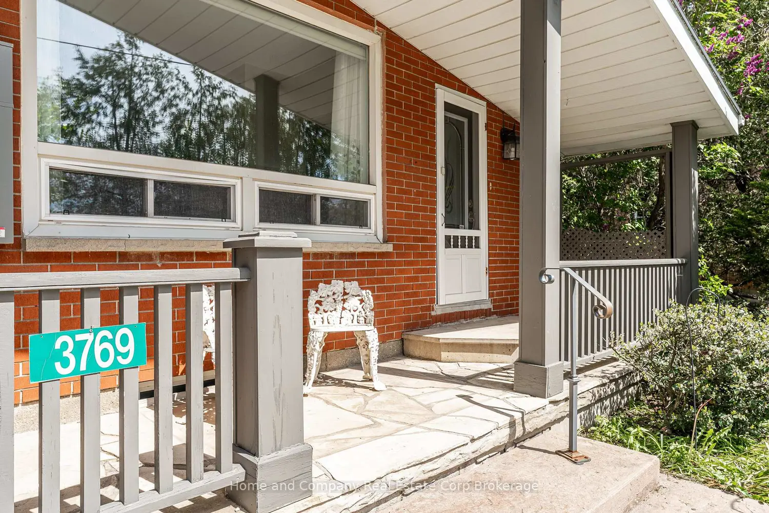 3769 Downie Street photo 2