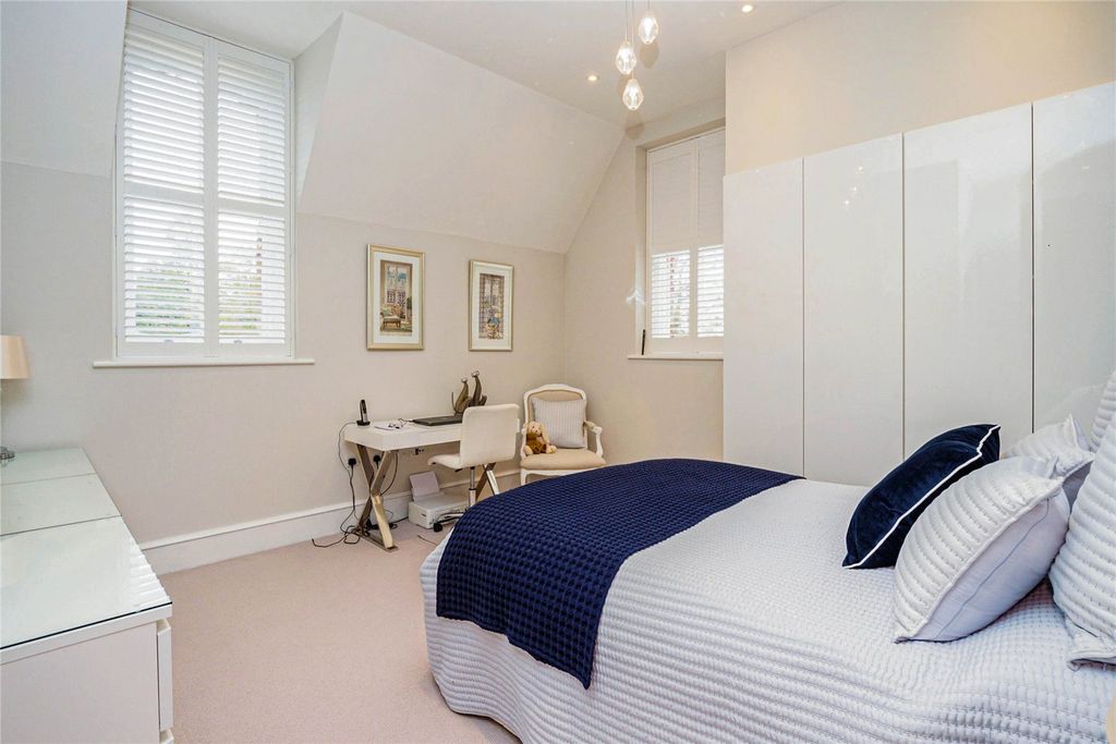 Additional image 8 of 2 bed flat for saleHastings Road, Hawkhurst, Cranbrook, Kent TN18