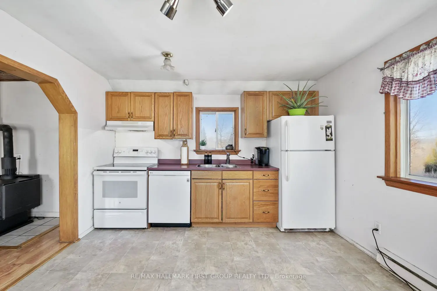 19 Halstead Road photo 3