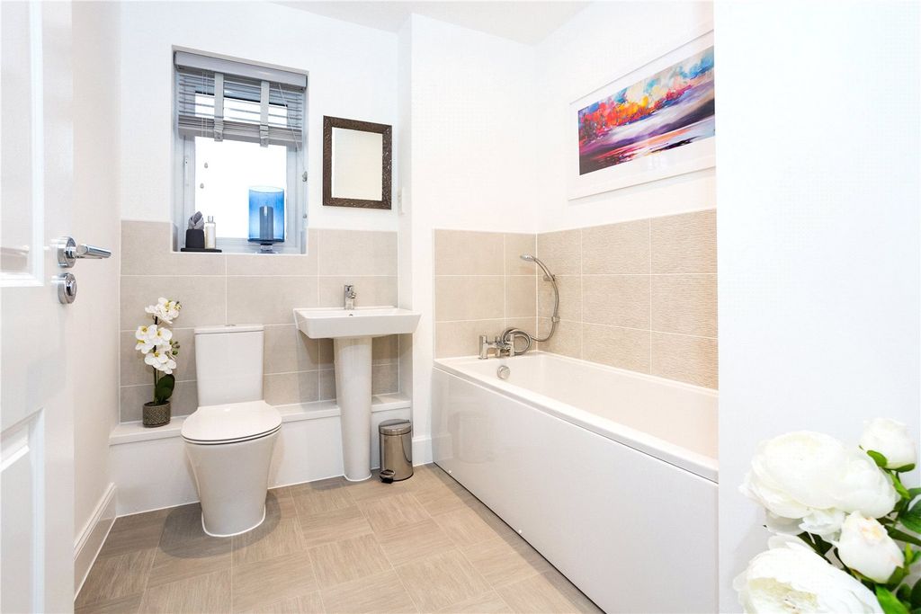 Additional image 12 of 5 bed detached house for saleAlbany Park, Church Crookham, Hampshire GU52