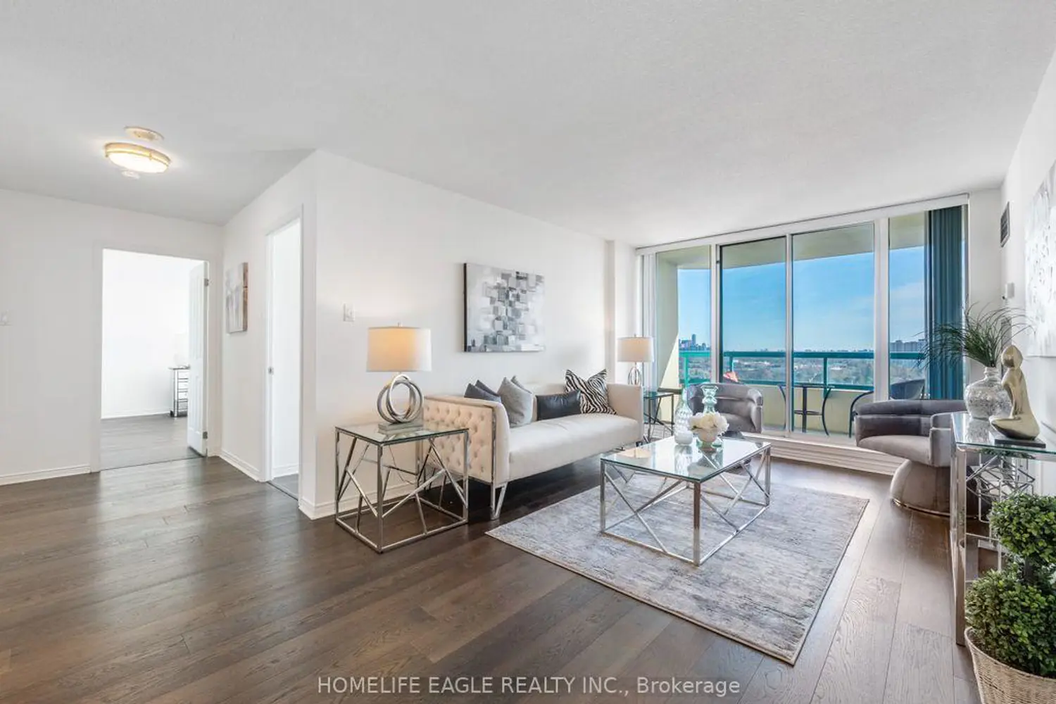 7250 Yonge Street 1709 photo 2