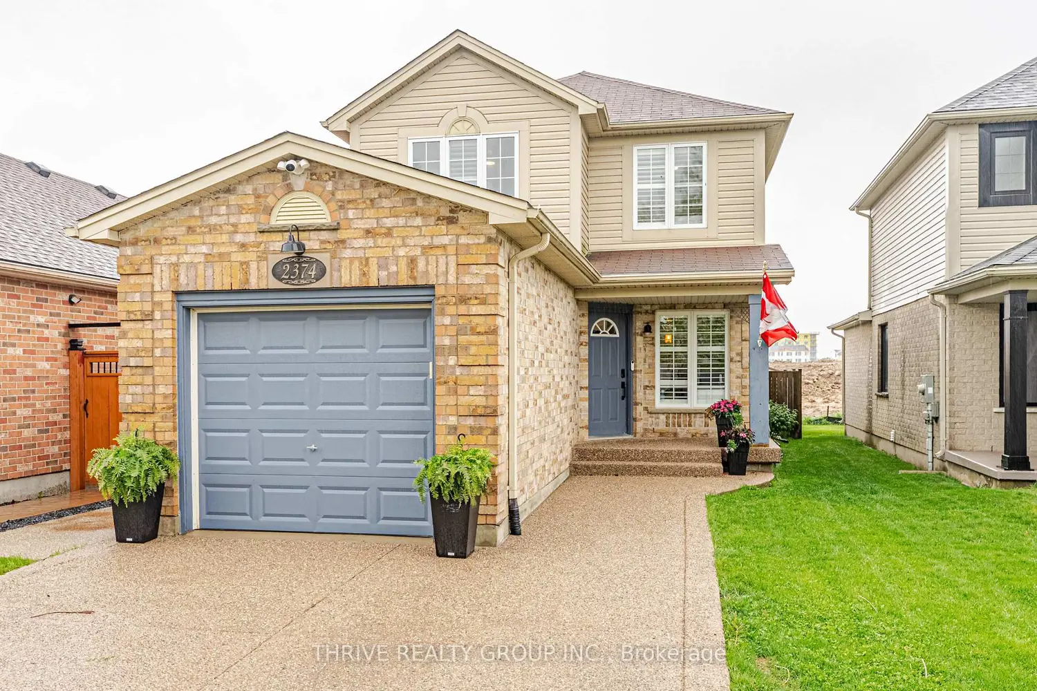 2374 Meadowgate Boulevard photo 2
