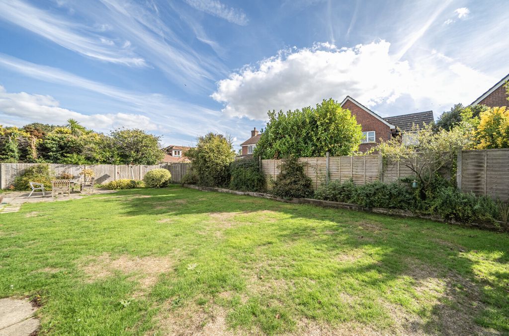 5 bed detached house for saleThe Avenue, Fareham, Hampshire PO14