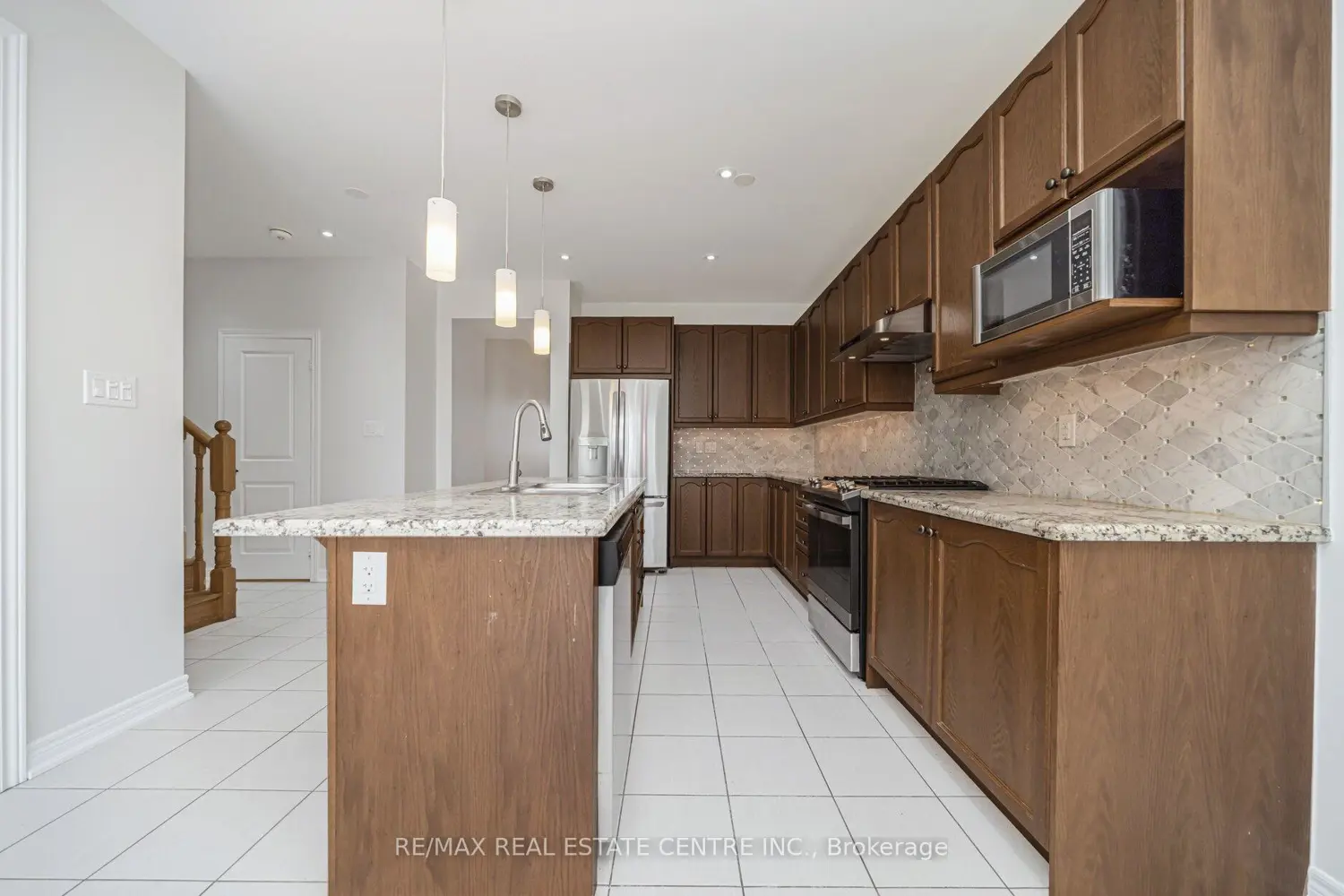 26 Fruitvale Circle photo 3