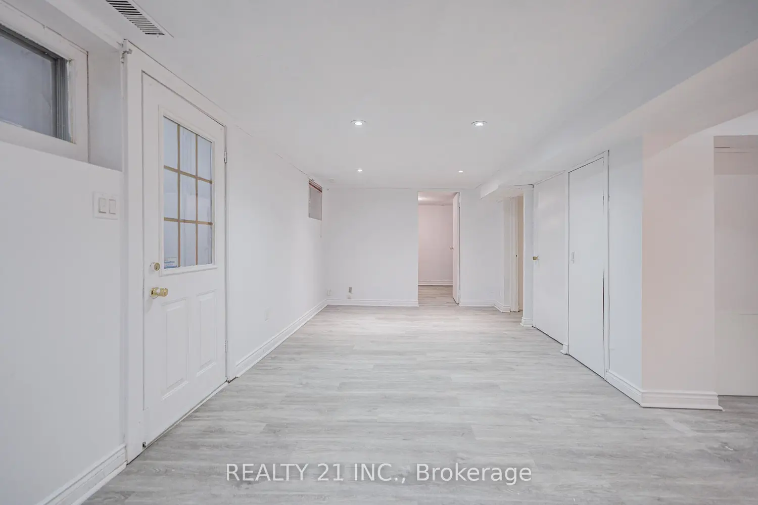 Additional image 11 of 44 Sundance Crescent