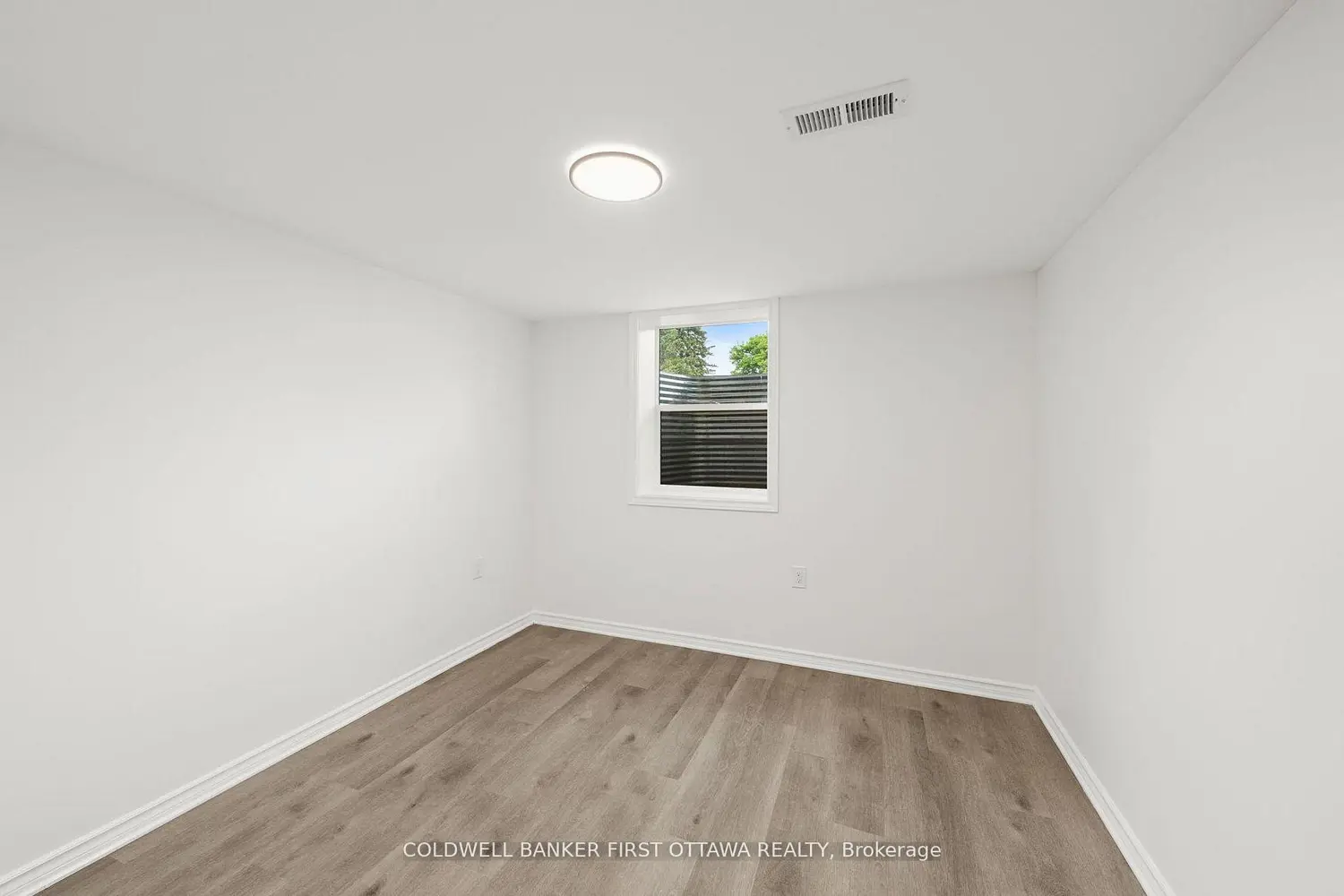 Additional image 12 of 26 Spring Garden Avenue