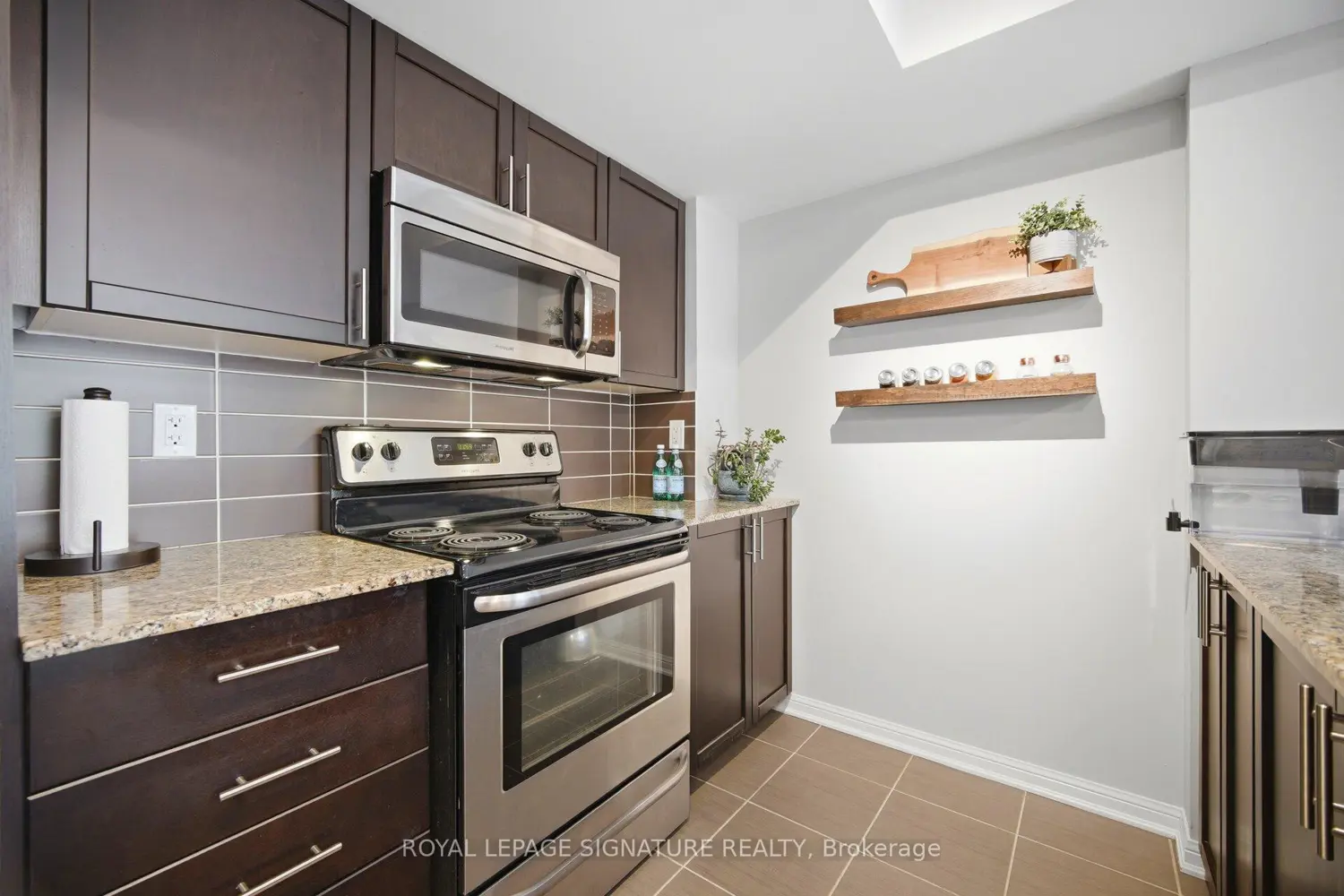 Additional image 2 of 8 Foundry Avenue 162
