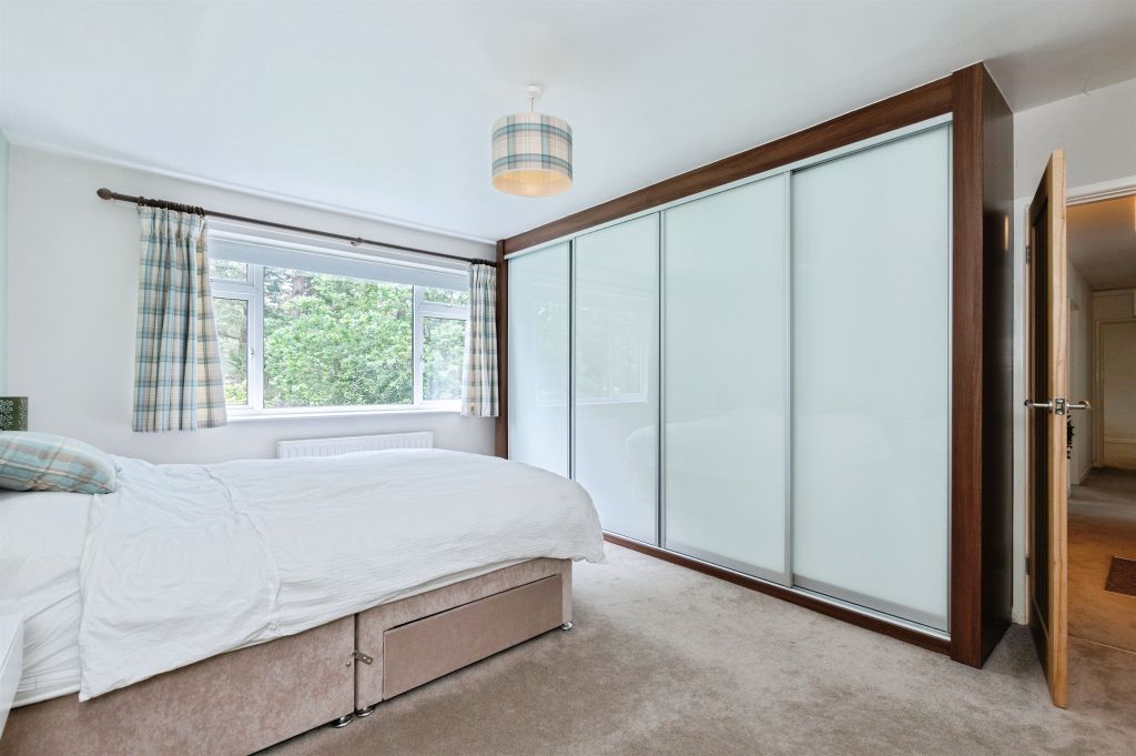 Additional image 9 of 3 bed flat for saleAldridge Road, Ferndown BH22
