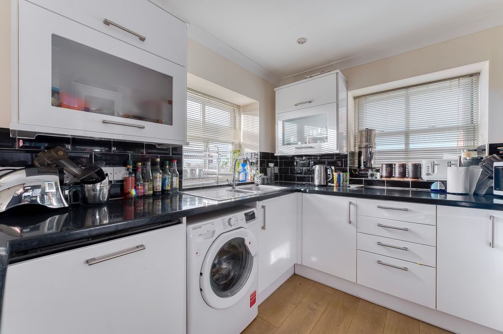 Additional image 5 of 3 bed flat for saleKing Street, Great Yarmouth NR30