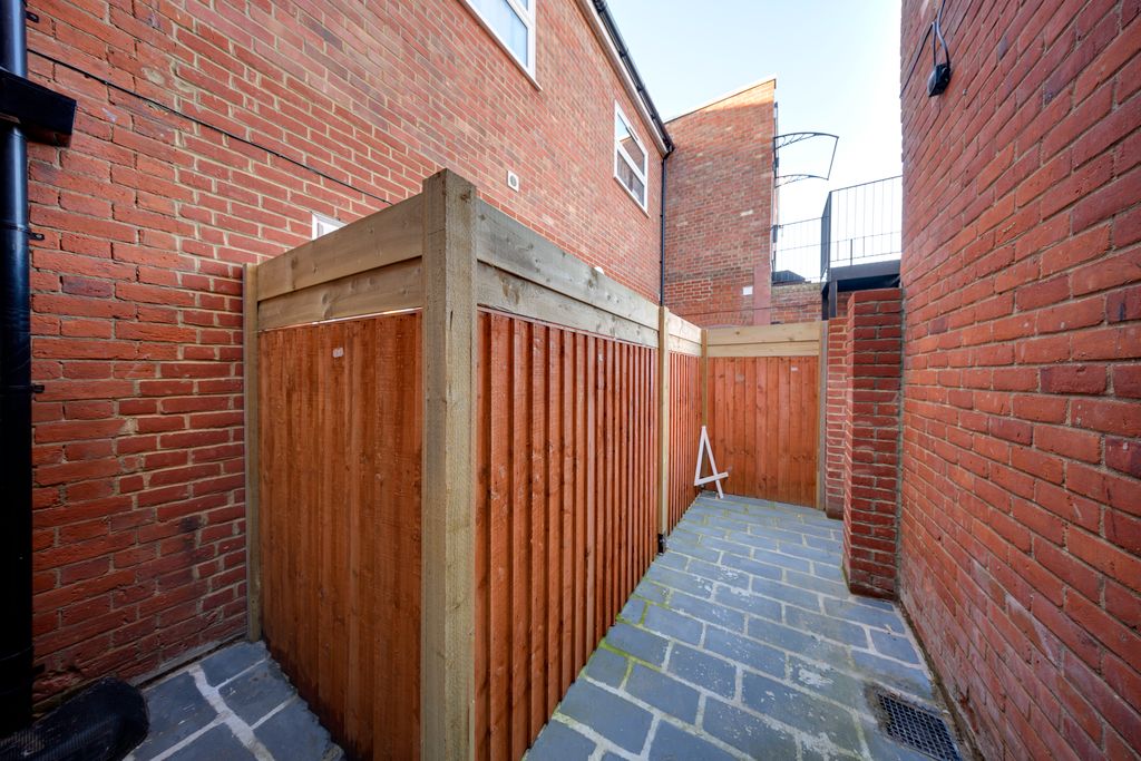 Additional image 13 of 2 bed flat for saleBeacon House, High Road West, Felixstowe IP11