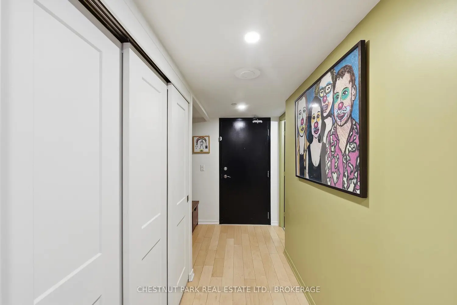 121 Queen Street 602 photo 3
