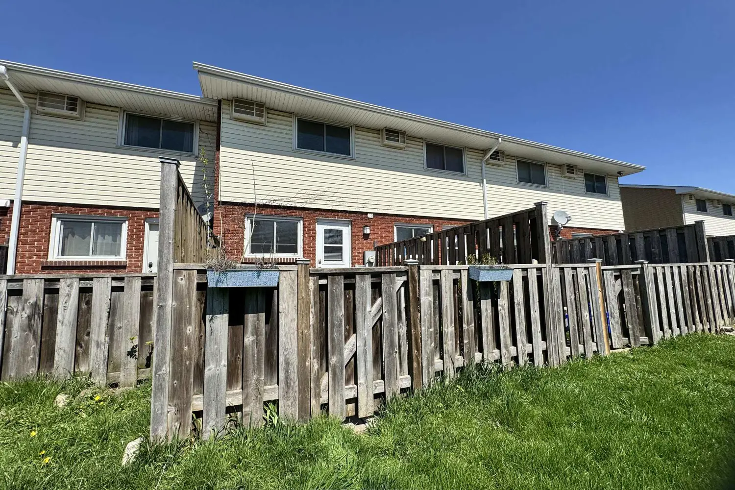 71D Wellesley Crescent D photo 2