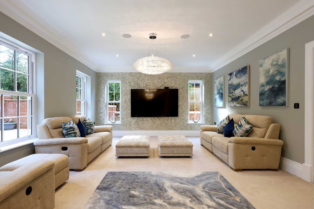 Additional image 7 of 5 bed detached house for saleValley Way, Gerrards Cross, Buckinghamshire SL9