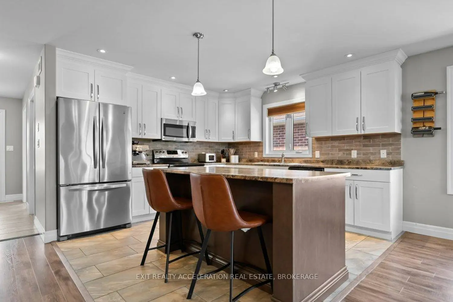 Additional image 6 of 92 Hartwood Crescent