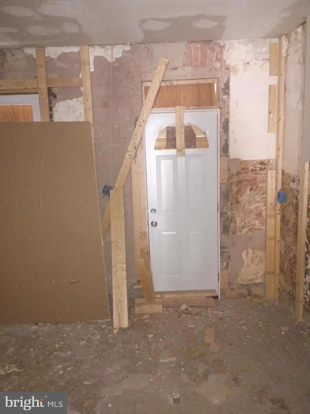 504 E Lynn Avenue, Baltimore, MD 21223 photo 4