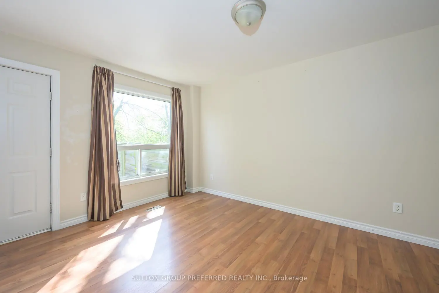 600 Sarnia Road 29 photo 4