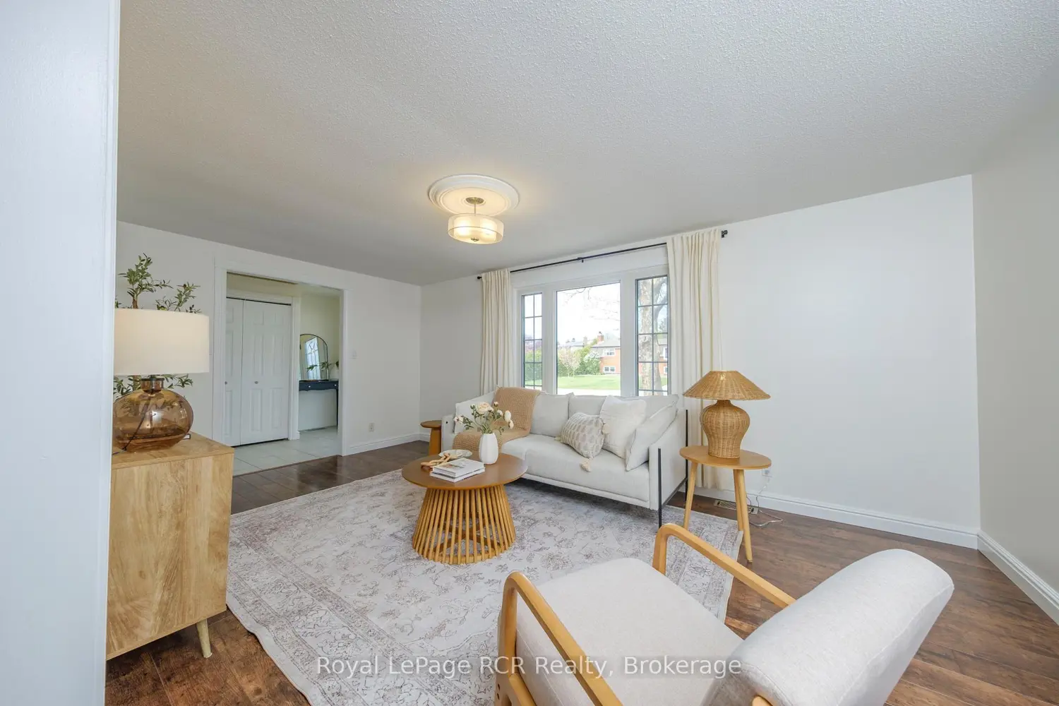 466 Highland Drive photo 4