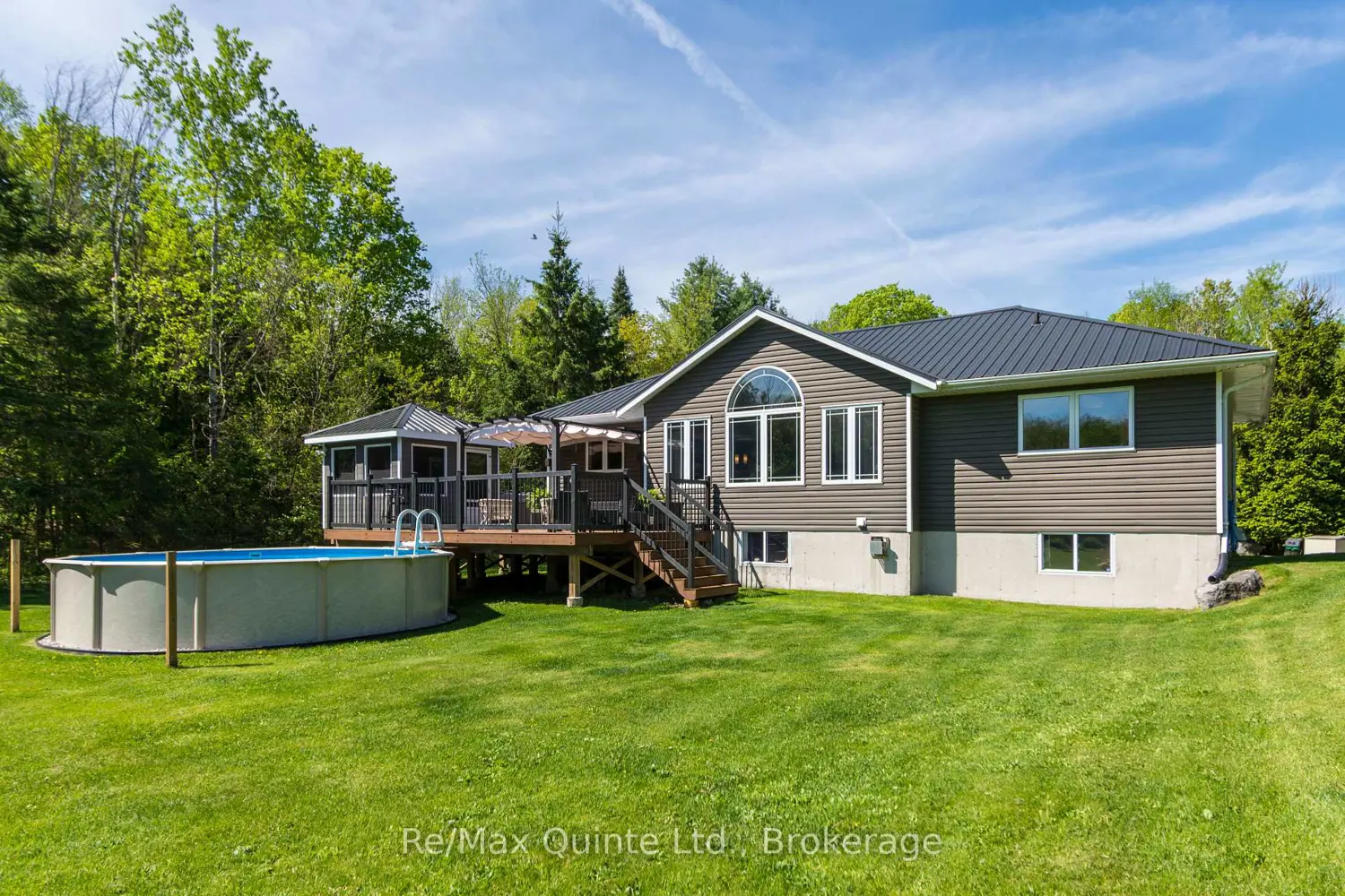 475 Douglas Road photo 2