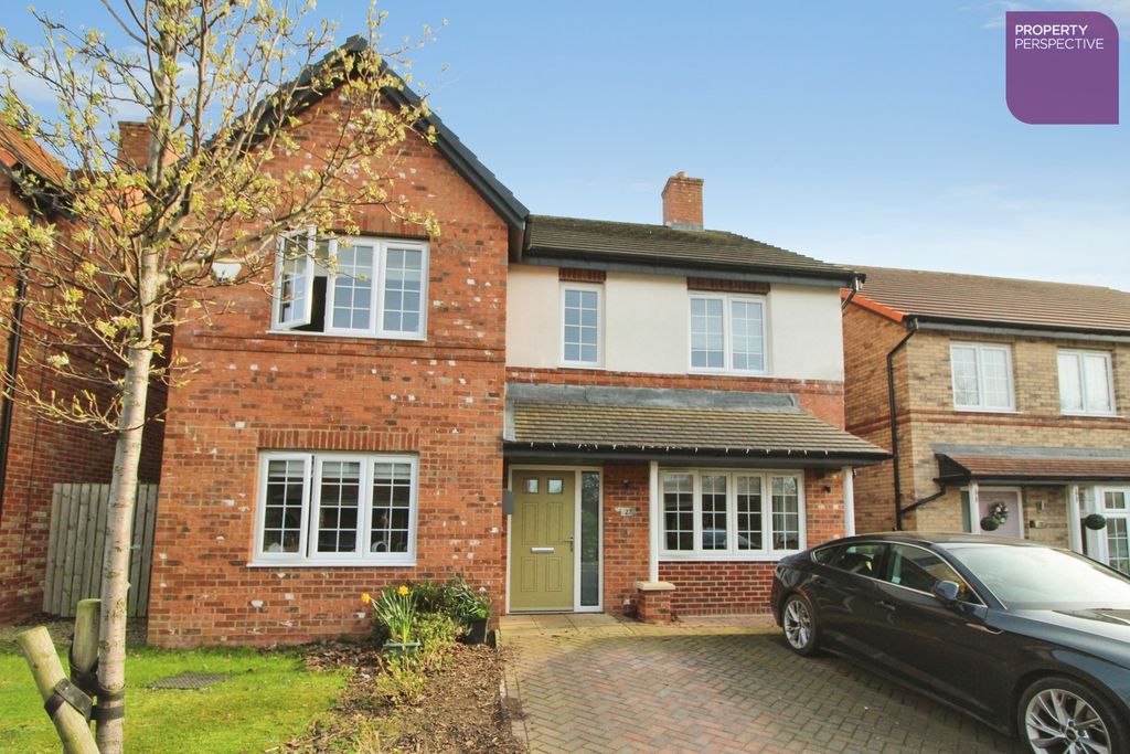 5 bed detached house for saleHunters Hill Close, Guisborough TS14