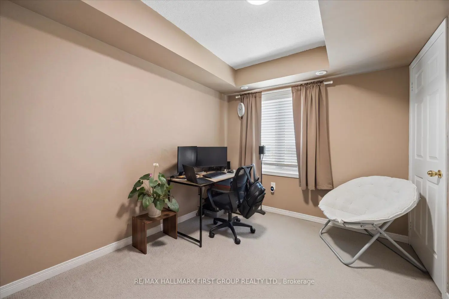 Additional image 15 of 2067 Bur Oak Avenue 3