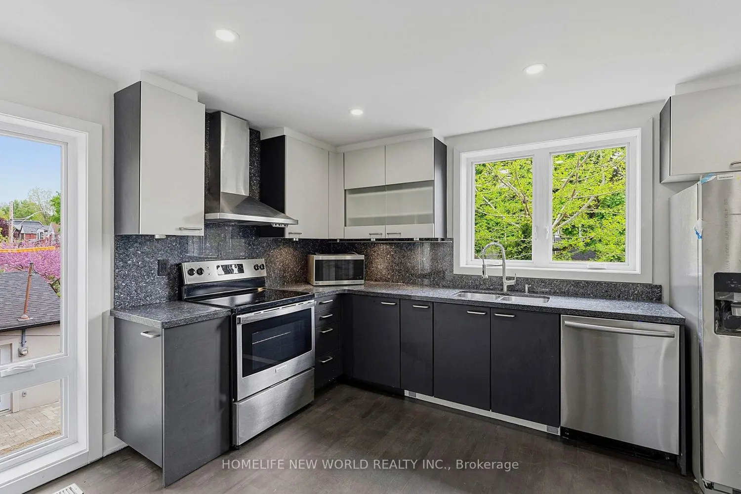 Additional image 15 of 1842 Dundas Street