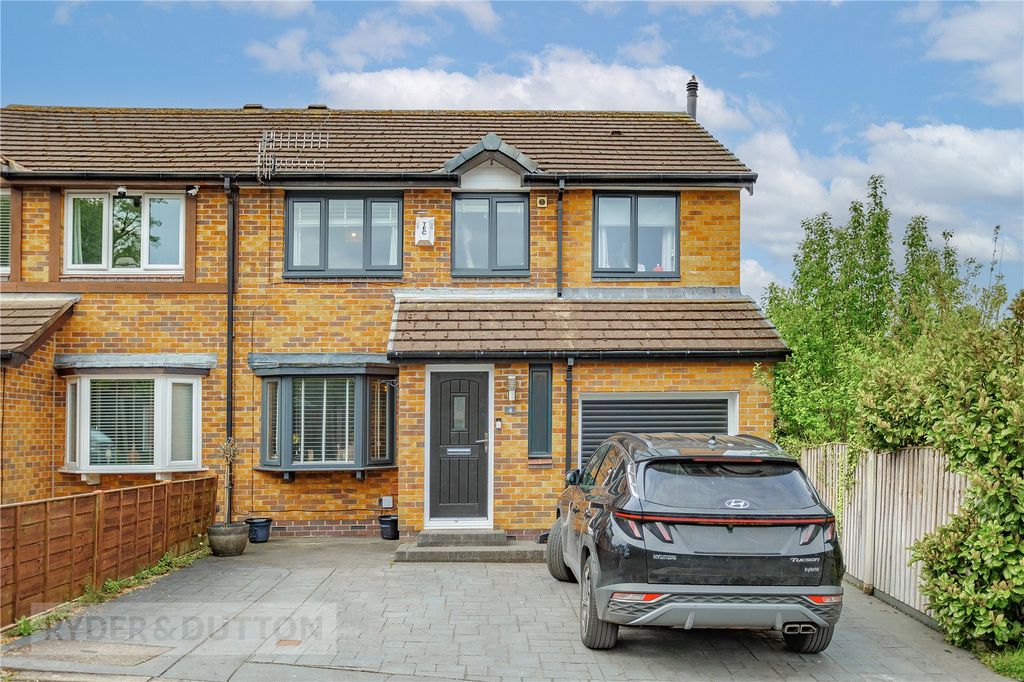 4 bed semi-detached house for saleLangley Drive, Glossop, Derbyshire SK13