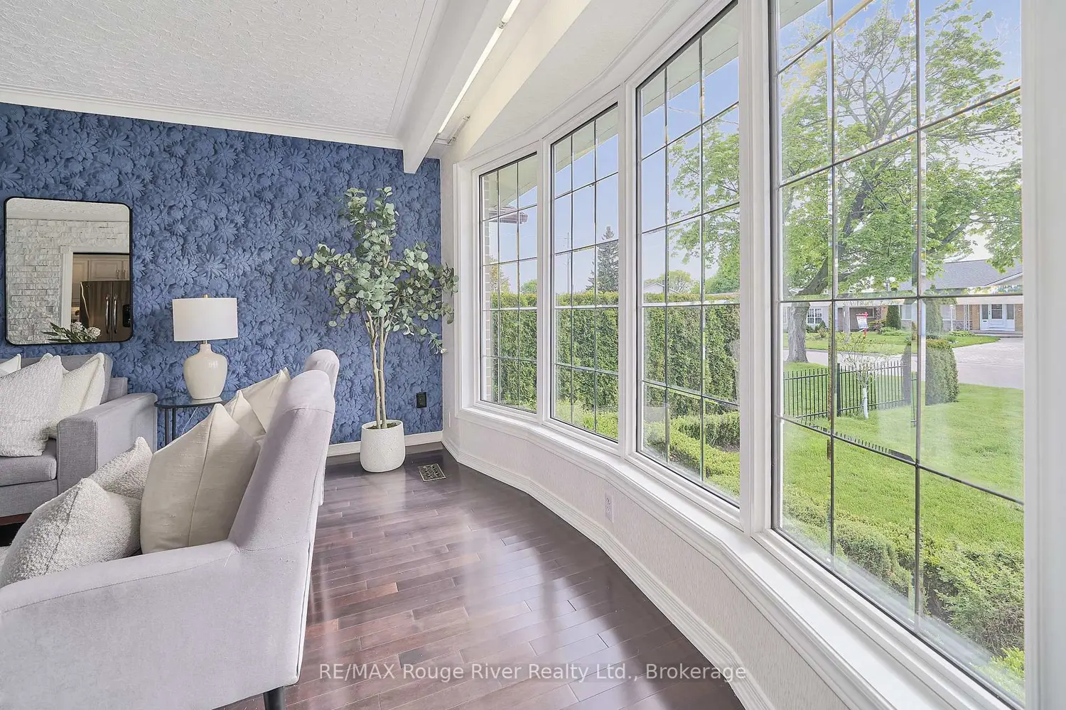 485 Elizabeth Street photo 2