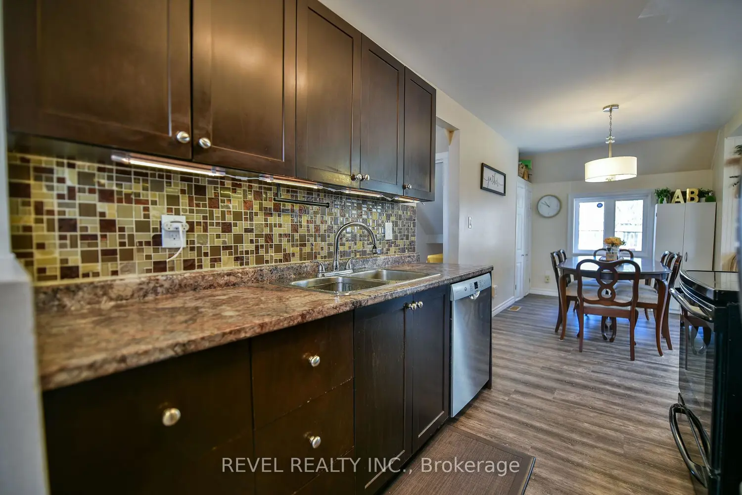 Additional image 10 of 100 Cecil Avenue