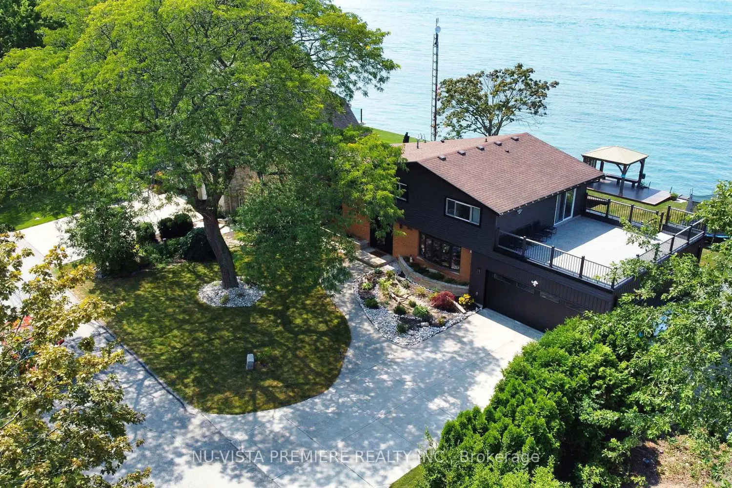 3943 Seaway Road
