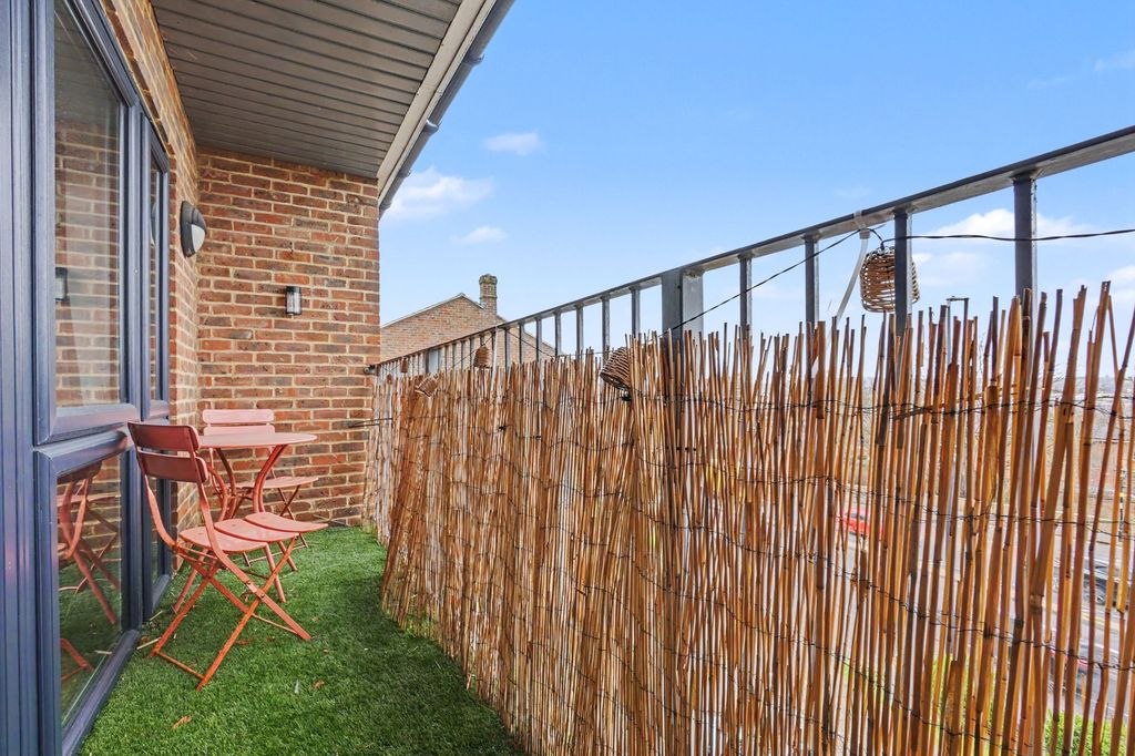 Additional image 16 of 2 bed flat for saleDock Road, Chatham ME4